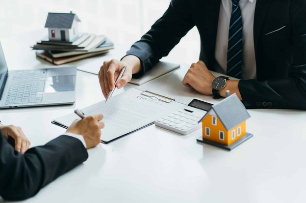 Découvrez les meilleures formations en investissement immobilier et leurs spécificités